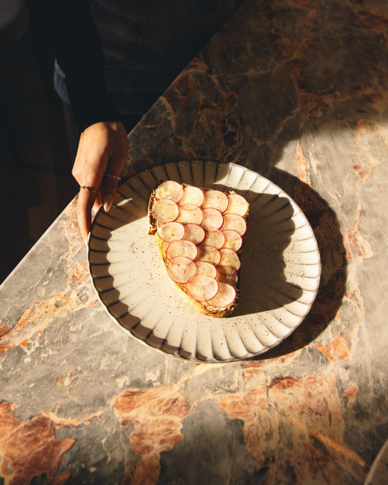 Kai 36 - Hotel Zwischen Fels Und Fluss Graz Luaran gambar A slice of galette des rois