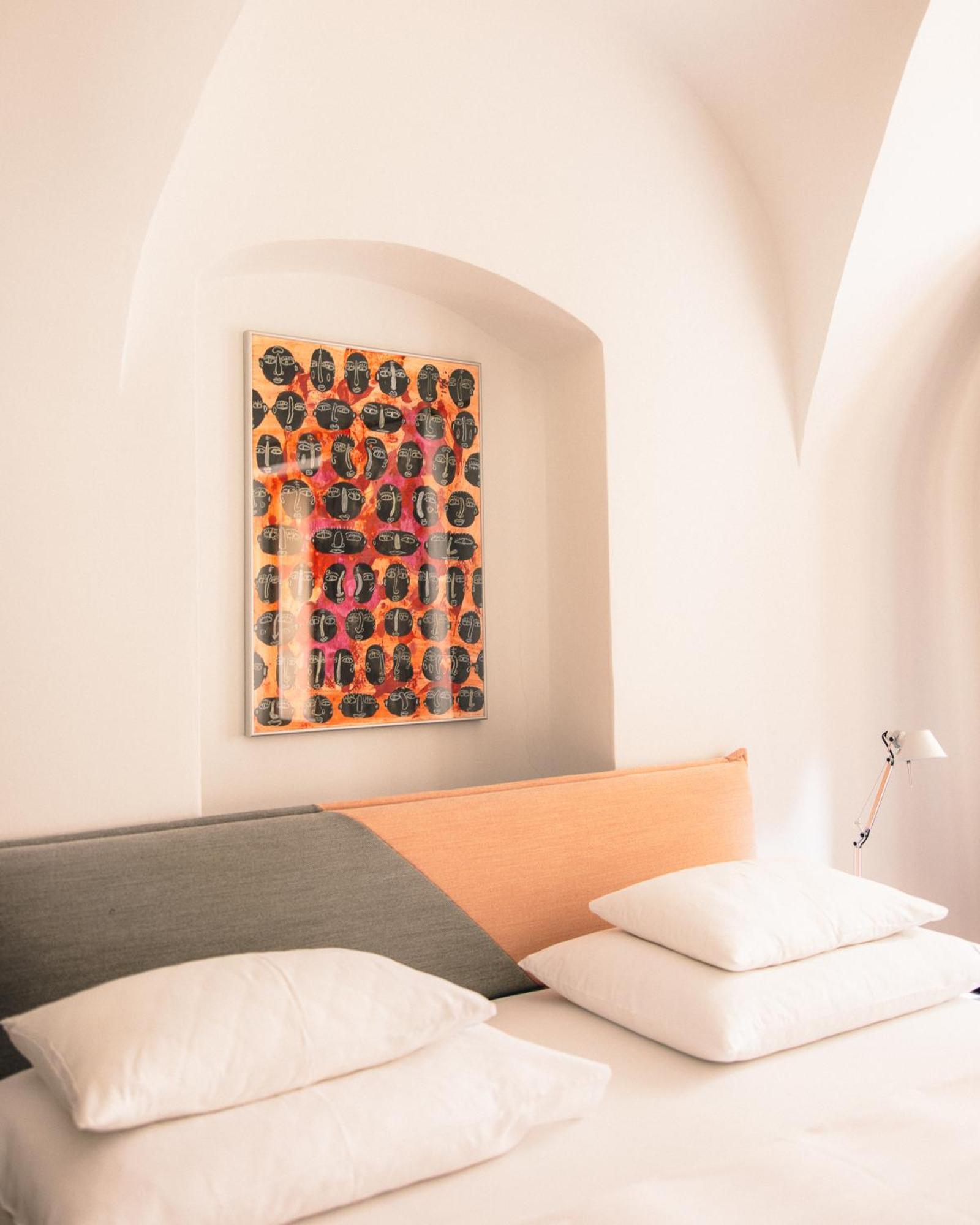 Kai 36 - Hotel Zwischen Fels Und Fluss Graz Luaran gambar A painting by the artist